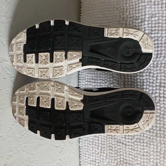 Under Armour Charged Rogue 2.5 Athletic Sneakers - Picture 11 of 13